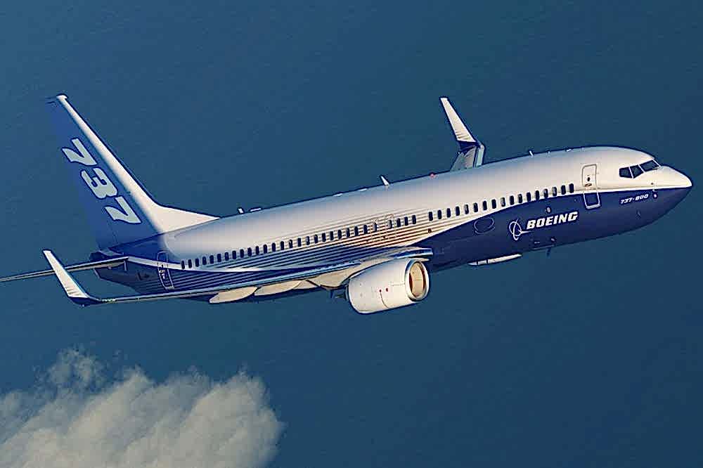 B737